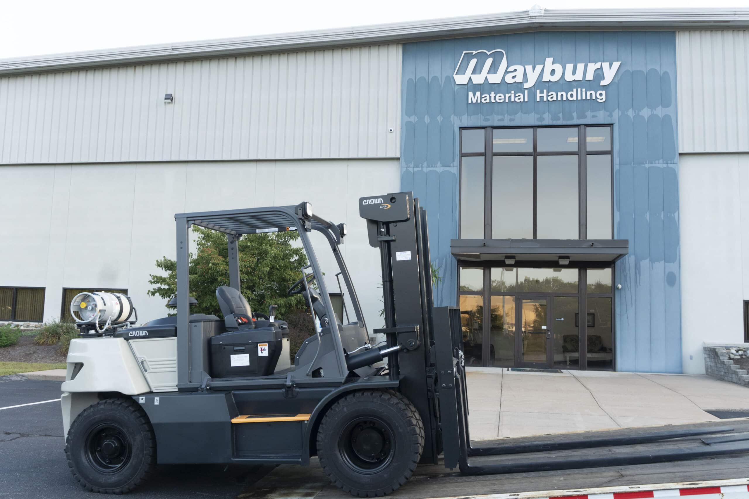 forklift rental maybury material handling